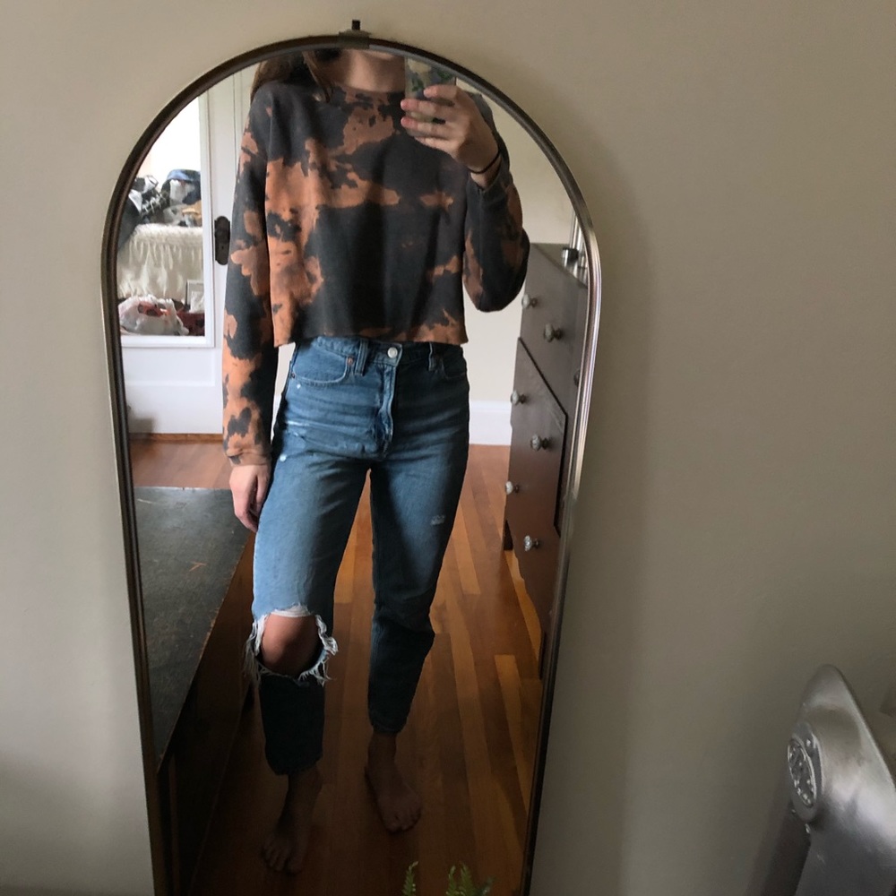 Cropped tie dye sweatshirt